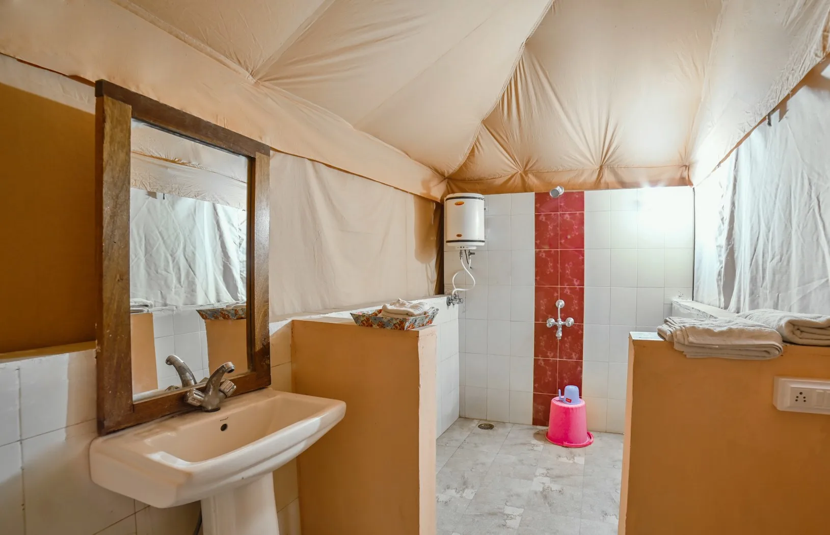 Jaisalmer Desert Camp With Swimming Pool